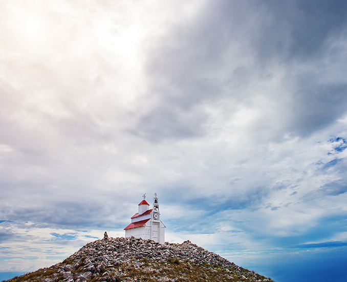 hiking in montenegro coast