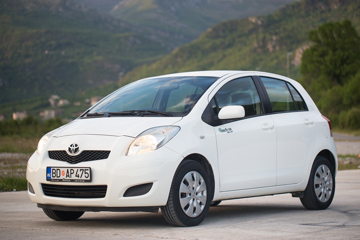 Ярис 1.3. Тойота Ярис 2011. Toyota Yaris 1.33. Машина Тойота Ярис 2011. Тойота Ярис 1.3 автомат.